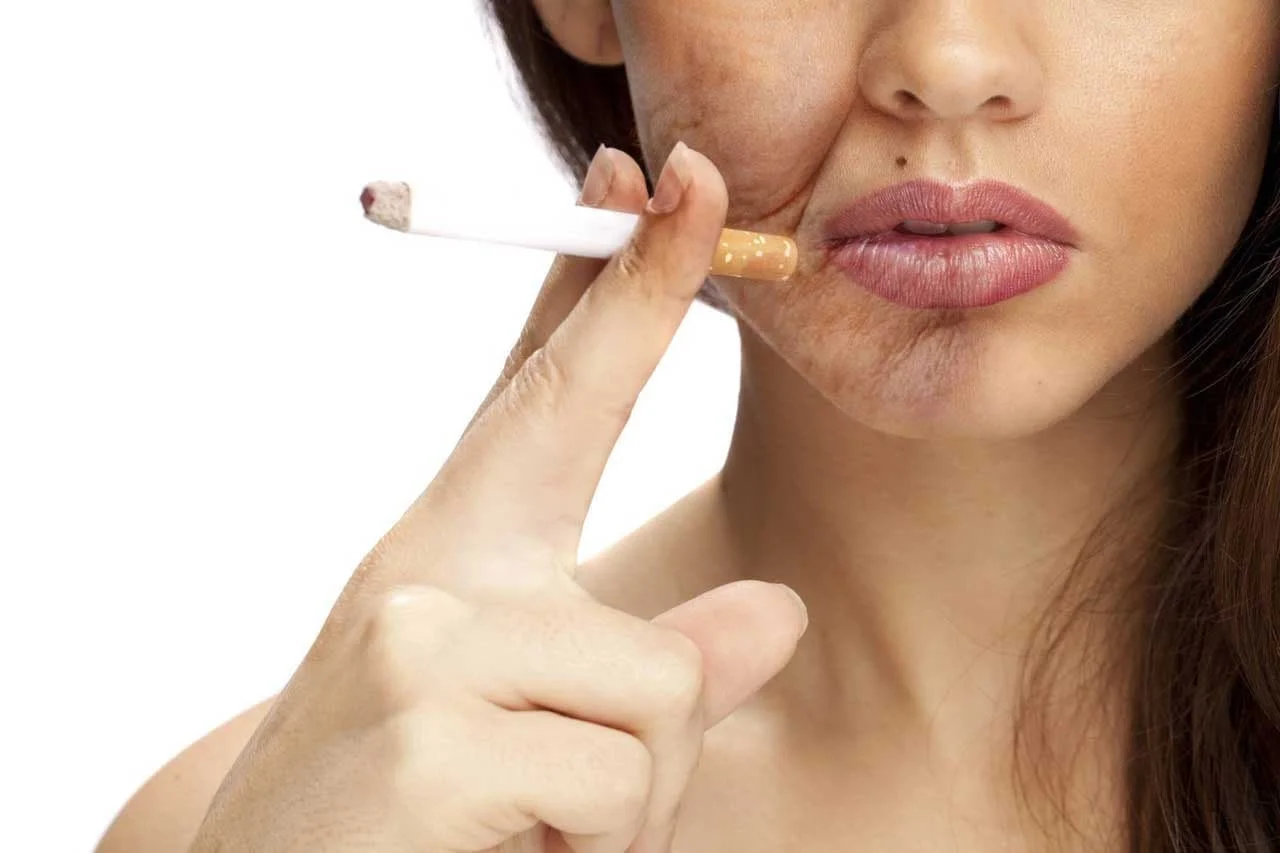تأثیر دود سیگار بر سلامتی پوست و جوش‌های صورت