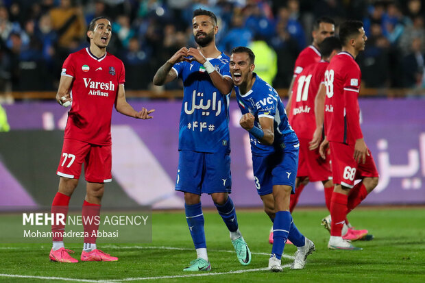 فوتبال امروز متکی به مهاجمان نیست/کمبودهای استقلال باید تامین شود