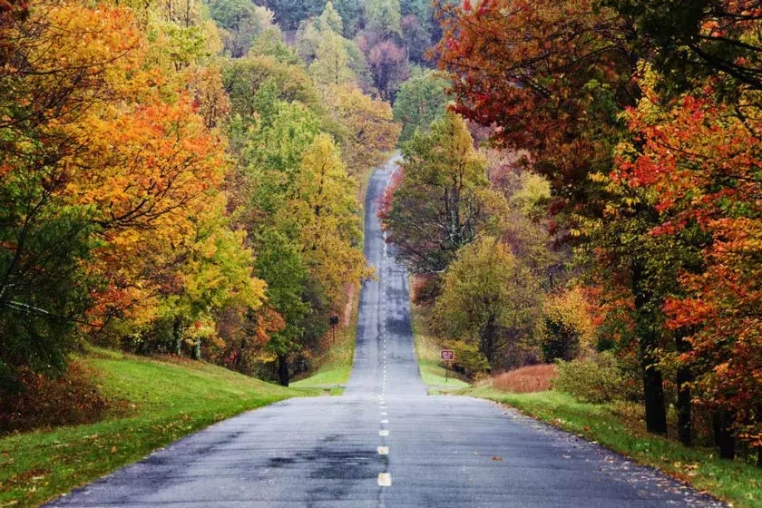 راهنمایی برای گردشگری پاییزی در ایران با خودروهای اجاره ای
