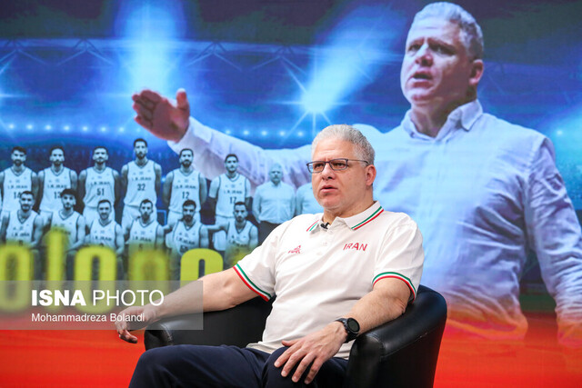 مانولوپولوس در ایسنا: برای تغییر فرهنگ بسکتبال ایران آمده ام/ مثل حدادی ۱۰۰ سال یک بار می آید