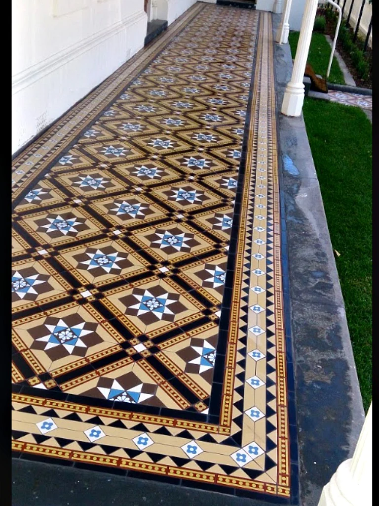 قیمت خرید موزاییک به تنهایی کافی نیست؛ هزینه نصب چقدر است؟ قیمت خرید موزاییک به تنهایی کافی نیست؛ هزینه نصب چقدر است؟