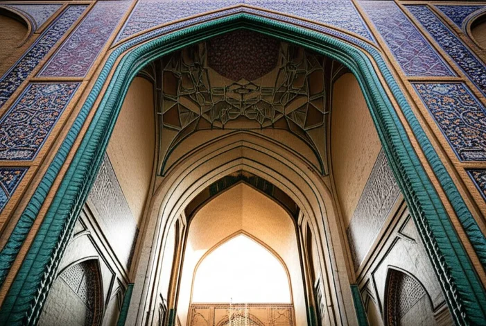 سردرهای شکوهمند مسجد جورجیر: شاهکاری از معماری اسلامی در اصفهان
